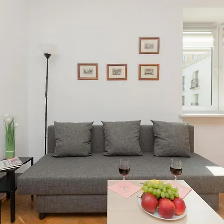 Cozy Studio In The Heart Of Warsaw, Elektoralna By Renters Daire Varşova