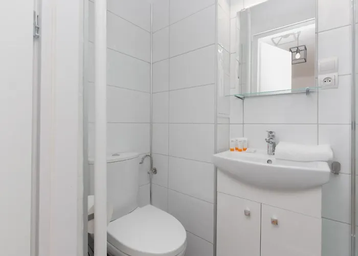 Cozy Studio In The Heart Of Warsaw, Elektoralna By Renters *