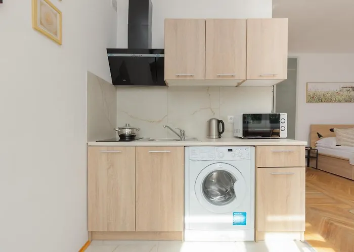 Cozy Studio In The Heart Of Warsaw, Elektoralna By Renters Apartment